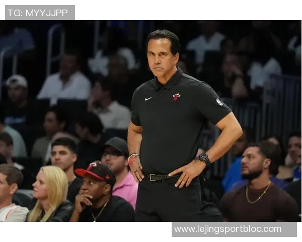 热火全队齐发力半场9人得分5人上双展现团队实力